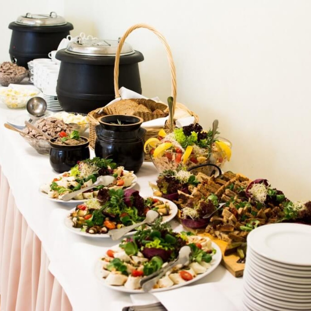 catering stół szwedzki